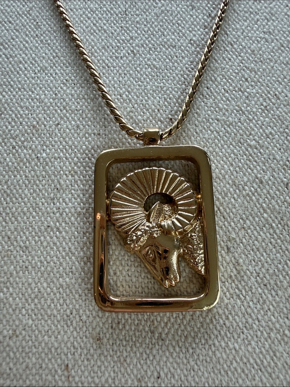 Avon aries zodiac Gold Ram Head Pendant Necklace - Women Jewelry